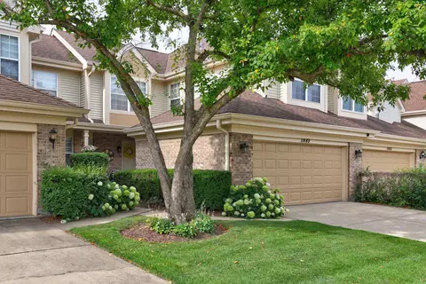 11449 Prescott Ln, Westchester, IL 60154