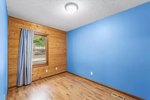 Bedroom - 3207 Ridgewood Dr, Champaign, IL 61821 photo 3 of 6