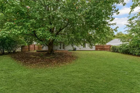 Exterior - 3207 Ridgewood Dr, Champaign, IL 61821 photo 5 of 7