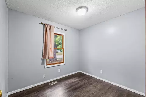 Bedroom - 3207 Ridgewood Dr, Champaign, IL 61821 photo 5 of 6