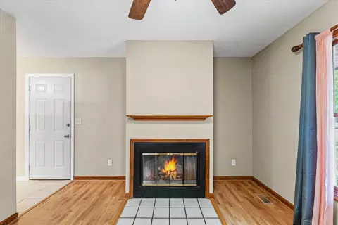 Living - 3207 Ridgewood Dr, Champaign, IL 61821 photo 4 of 4