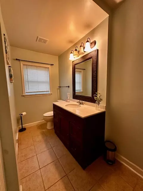 Bath - 403 16th St, Mendota, IL 61342 photo 1 of 2