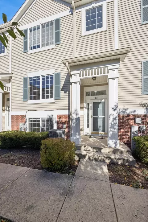 117 Enclave Cir #C, Bolingbrook, IL 60440
