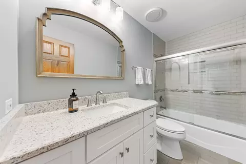 Bath - 11966 Duchess Ave, Mokena, IL 60448 photo 4 of 4