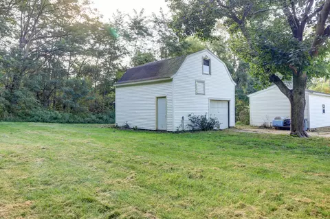 Exterior - 13912 Lincoln Rd, Morrison, IL 61270 photo 7 of 11