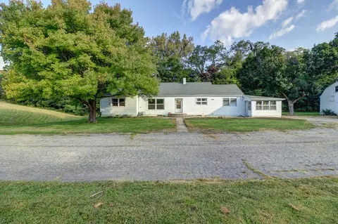 13912 Lincoln Rd, Morrison, IL 61270