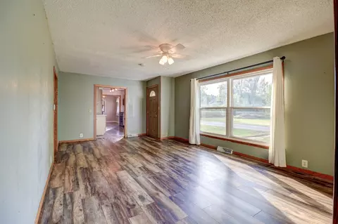 Living - 13912 Lincoln Rd, Morrison, IL 61270 photo 2 of 2