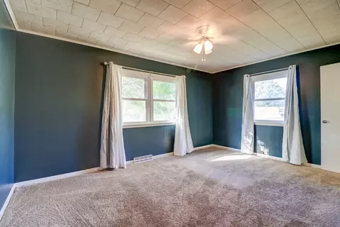 Bedroom - 13912 Lincoln Rd, Morrison, IL 61270 photo 1 of 4