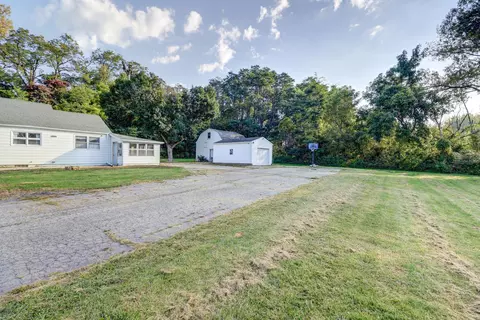 Exterior - 13912 Lincoln Rd, Morrison, IL 61270 photo 3 of 11