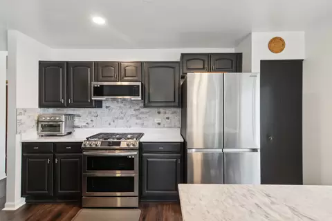 Kitchen - 13737 S Tamarack Dr, Plainfield, IL 60544 photo 2 of 5