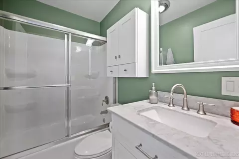 Bath - 23 Old Post Rd, Montgomery, IL 60538 photo 1 of 3