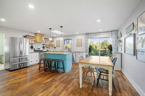 Kitchen - 560 E 7th St, Lockport, IL 60441 photo 1 of 3