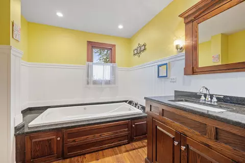 Bath - 560 E 7th St, Lockport, IL 60441 photo 1 of 2