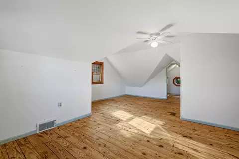 Bedroom - 560 E 7th St, Lockport, IL 60441 photo 3 of 4