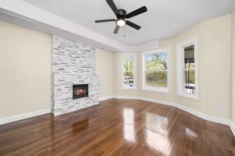 Living - 7421 S Eggleston Ave, Chicago, IL 60621 photo 4 of 4