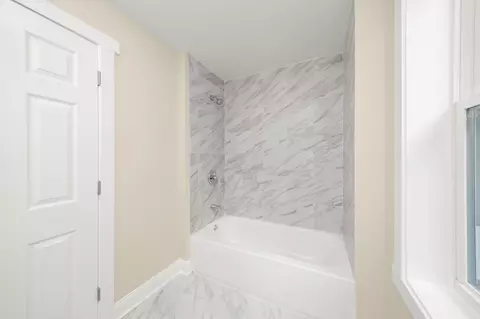 Bath - 7421 S Eggleston Ave, Chicago, IL 60621 photo 3 of 4