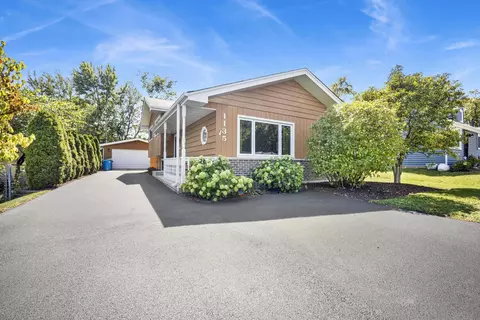 1135 Carol St, Downers Grove, IL 60516