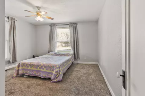 406 S Gray St, Sidell, IL 61876 photo 17
