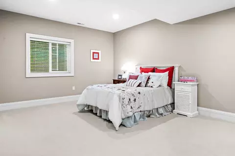 Bedroom - 701 Broadway Ave, Normal, IL 61761 photo 6 of 7