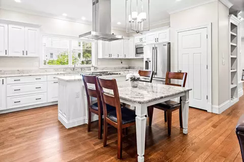Kitchen - 701 Broadway Ave, Normal, IL 61761 photo 3 of 10