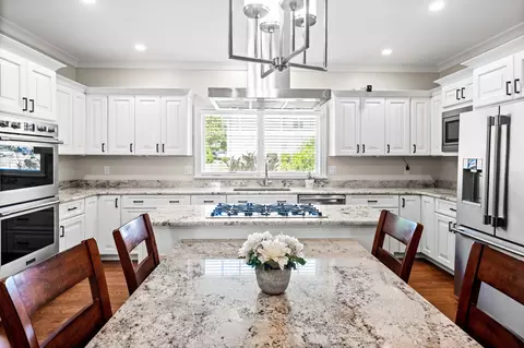 Kitchen - 701 Broadway Ave, Normal, IL 61761 photo 2 of 10