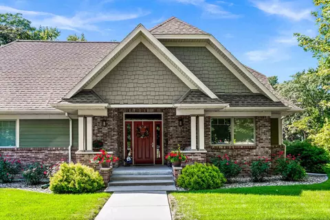 Exterior - 701 Broadway Ave, Normal, IL 61761 photo 3 of 15