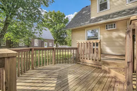 Exterior - 206 E Illinois St, Mansfield, IL 61854 photo 9 of 32