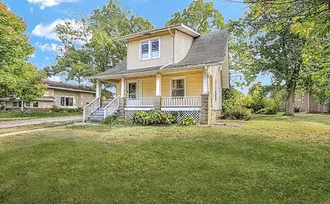 Exterior - 206 E Illinois St, Mansfield, IL 61854 photo 6 of 32