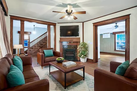 Living - 206 E Illinois St, Mansfield, IL 61854 photo 1 of 4