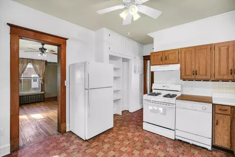 Kitchen - 206 E Illinois St, Mansfield, IL 61854 photo 1 of 4