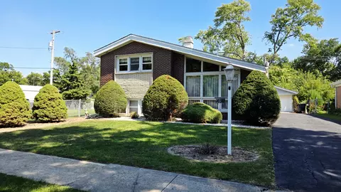 16911 Murphy Ave, Hazel Crest, IL 60429