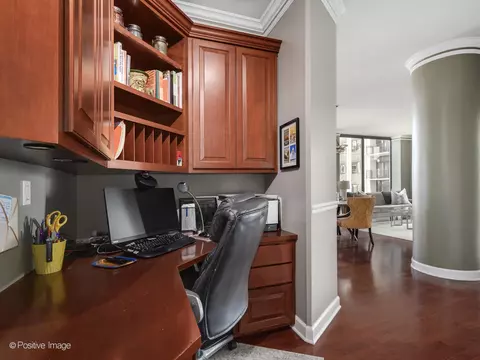 233 E 13th St #1209, Chicago, IL 60605 photo 4