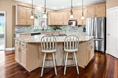 Kitchen - 1902 Quail Run Cc Ct, Normal, IL 61761 photo 2 of 8