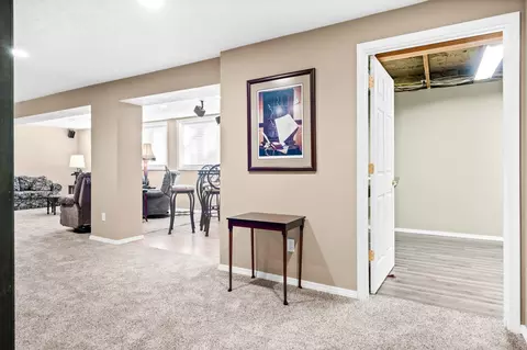 Entry Way - 1902 Quail Run Cc Ct, Normal, IL 61761 photo 16 of 17