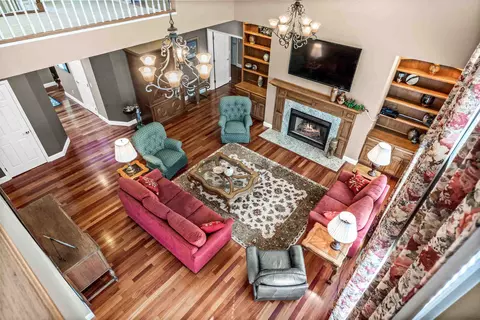Living - 1902 Quail Run Cc Ct, Normal, IL 61761 photo 7 of 10