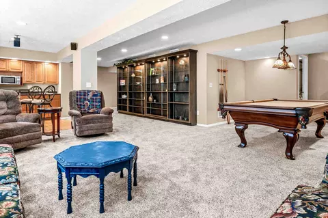 Living - 1902 Quail Run Cc Ct, Normal, IL 61761 photo 10 of 10