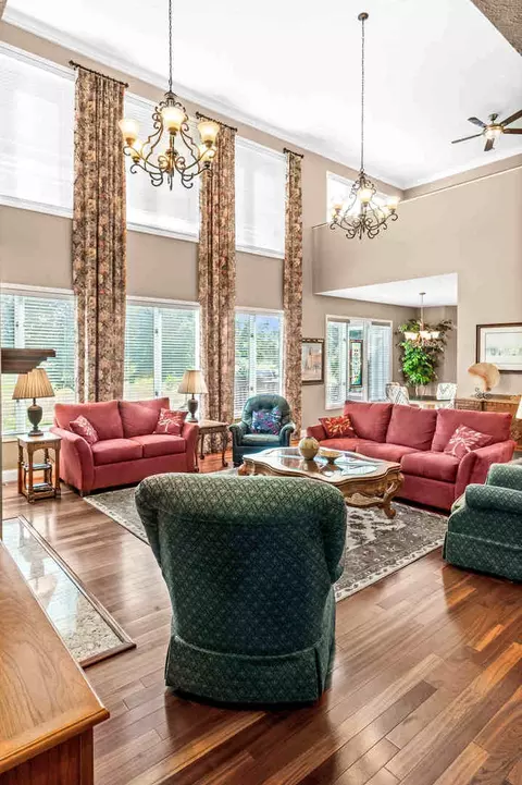 Living - 1902 Quail Run Cc Ct, Normal, IL 61761 photo 5 of 10