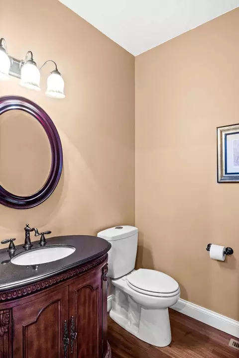 Bath - 1902 Quail Run Cc Ct, Normal, IL 61761 photo 5 of 12
