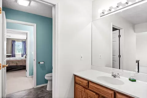 Bath - 1902 Quail Run Cc Ct, Normal, IL 61761 photo 6 of 12