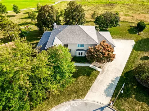 View/Area - 1902 Quail Run Cc Ct, Normal, IL 61761 photo 2 of 8