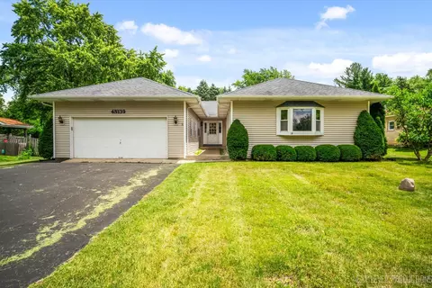 4 N139 Norris Ave, West Chicago, IL 60185