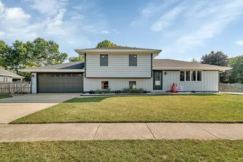 23040 S Patricia Ln, Channahon, IL 60410