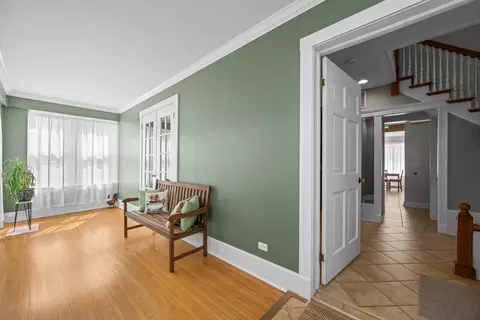 638 N Spring St, Elgin, IL 60120 photo 4