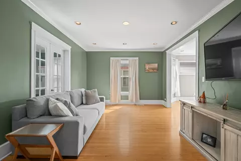 638 N Spring St, Elgin, IL 60120 photo 7