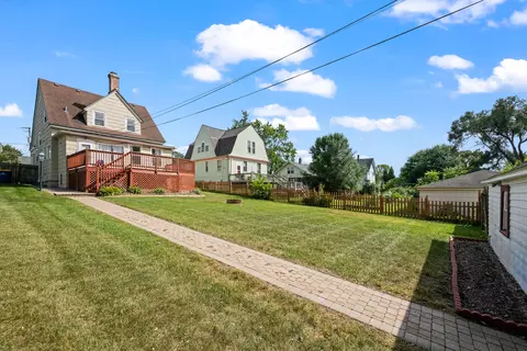 638 N Spring St, Elgin, IL 60120 photo 29