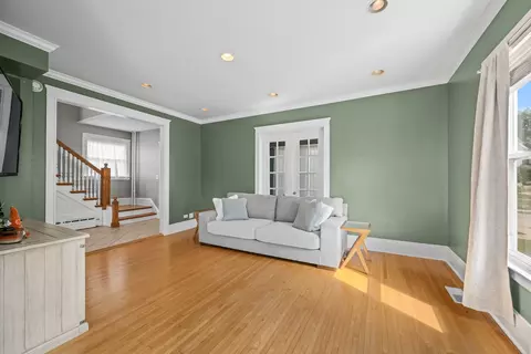 638 N Spring St, Elgin, IL 60120 photo 8