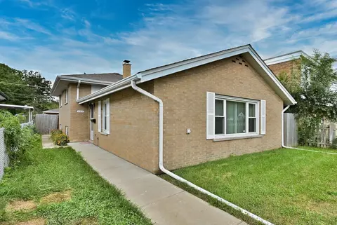 1511 14th St, North Chicago, IL 60064