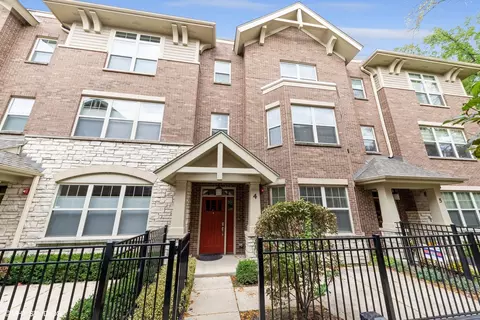 311 S Northwest Hwy #4, Park Ridge, IL 60068