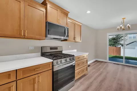 Kitchen - 1969 Eagle Dr, Morris, IL 60450 photo 5 of 6
