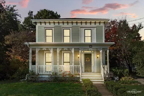 21 N Lincoln St, Batavia, IL 60510